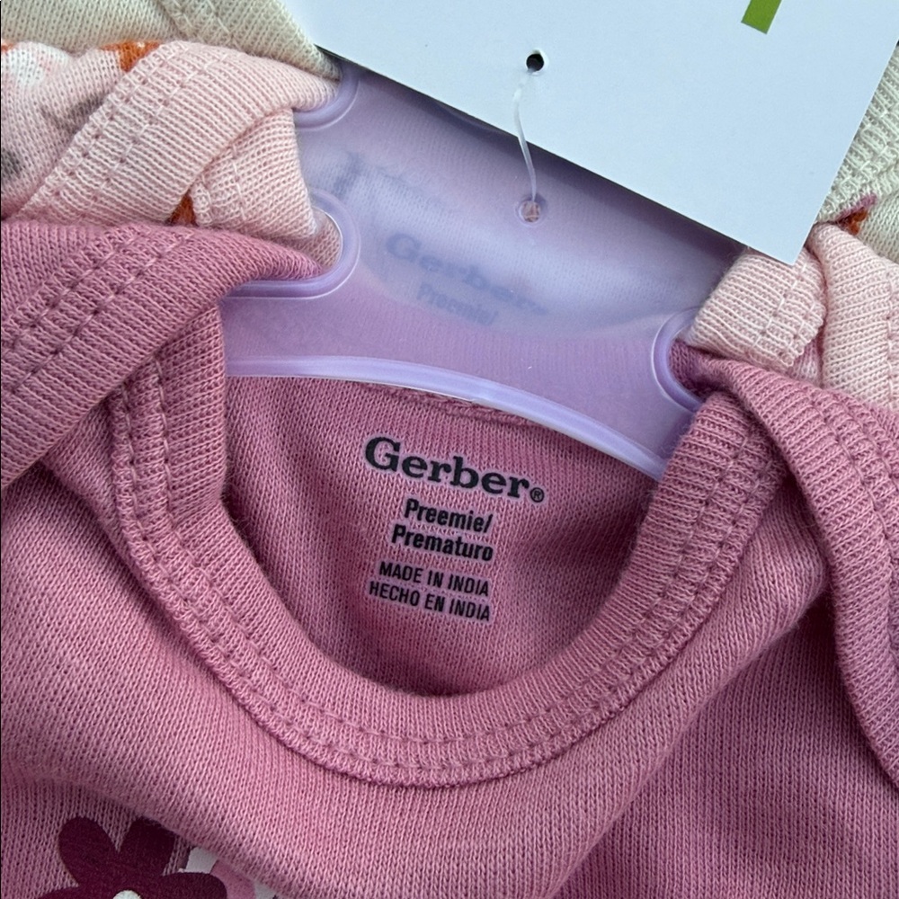 Gerber Premie Baby Girl Bodysuits - Pink and Cream. (6) Onesies in all. NEW - Picture 5 of 6